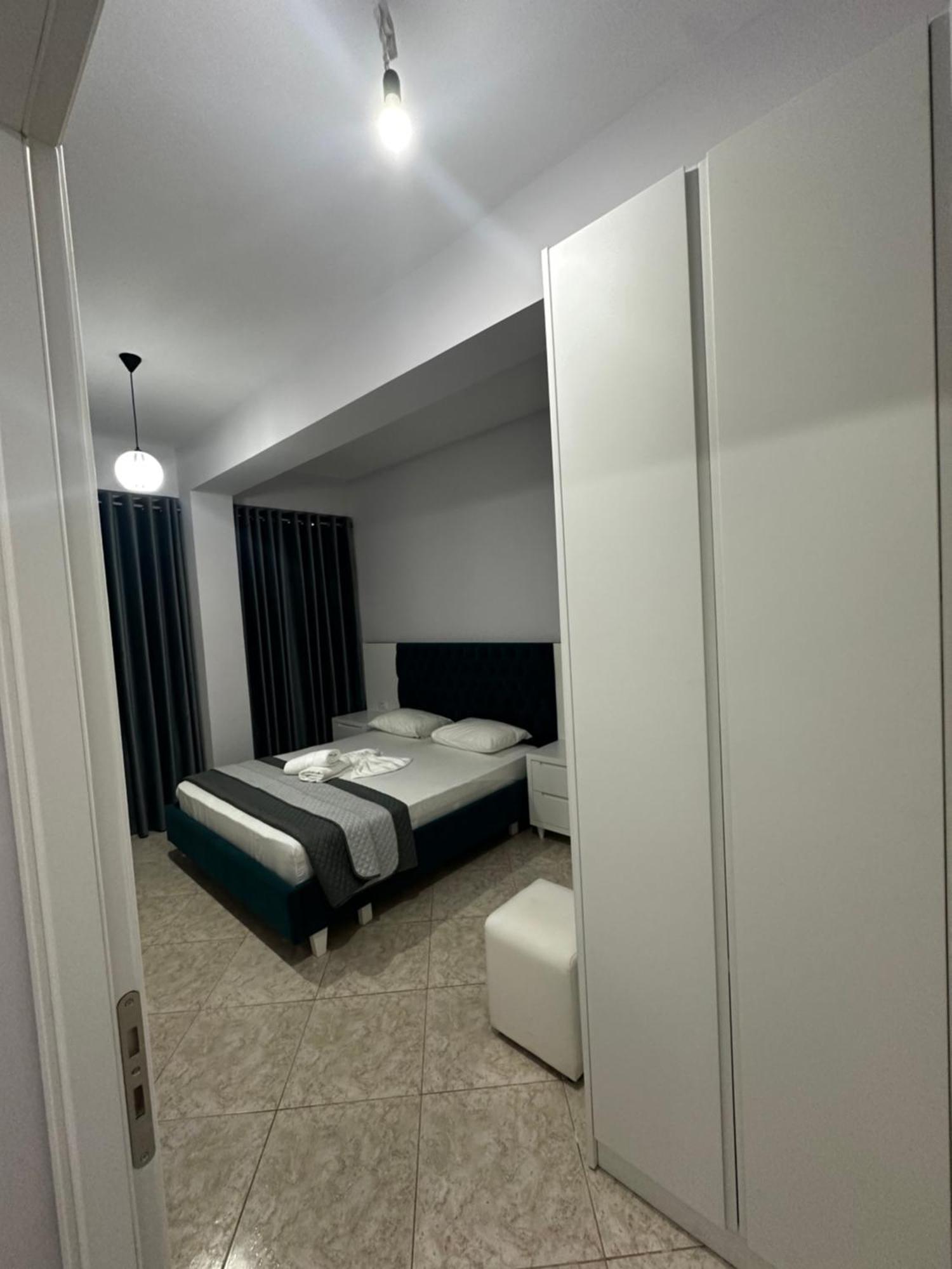 Ylli'S Apartments Sarandë 外观 照片