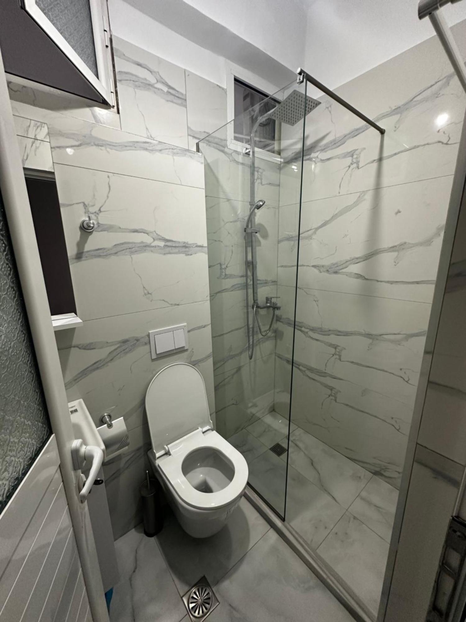 Ylli'S Apartments Sarandë 外观 照片