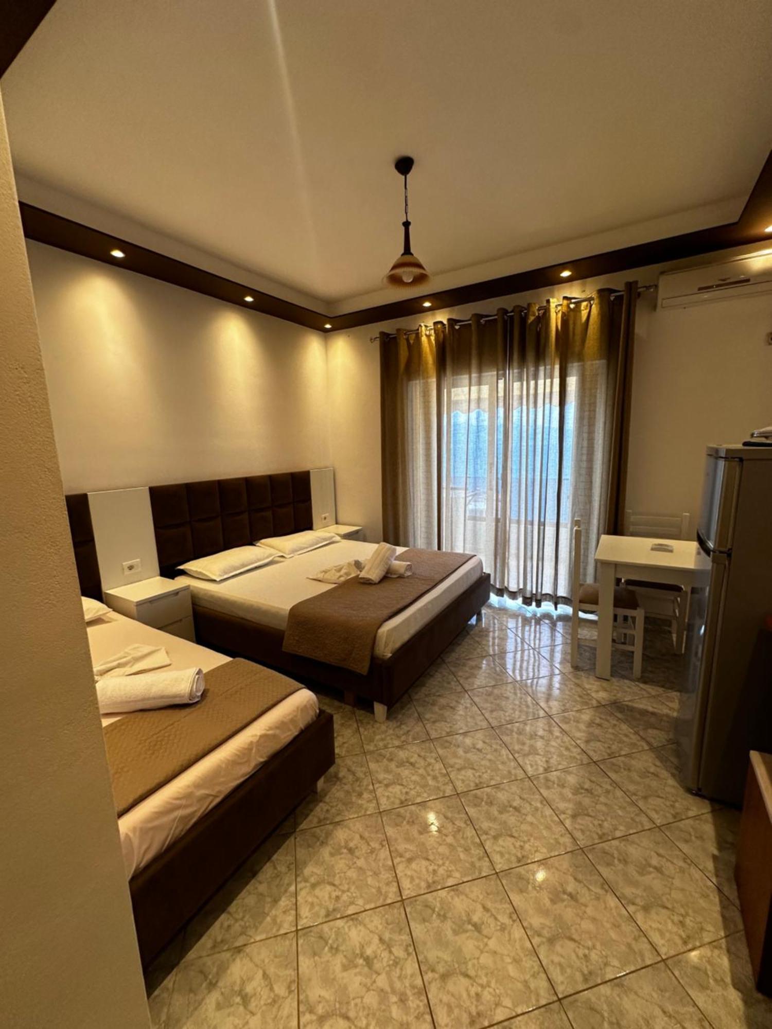 Ylli'S Apartments Sarandë 外观 照片