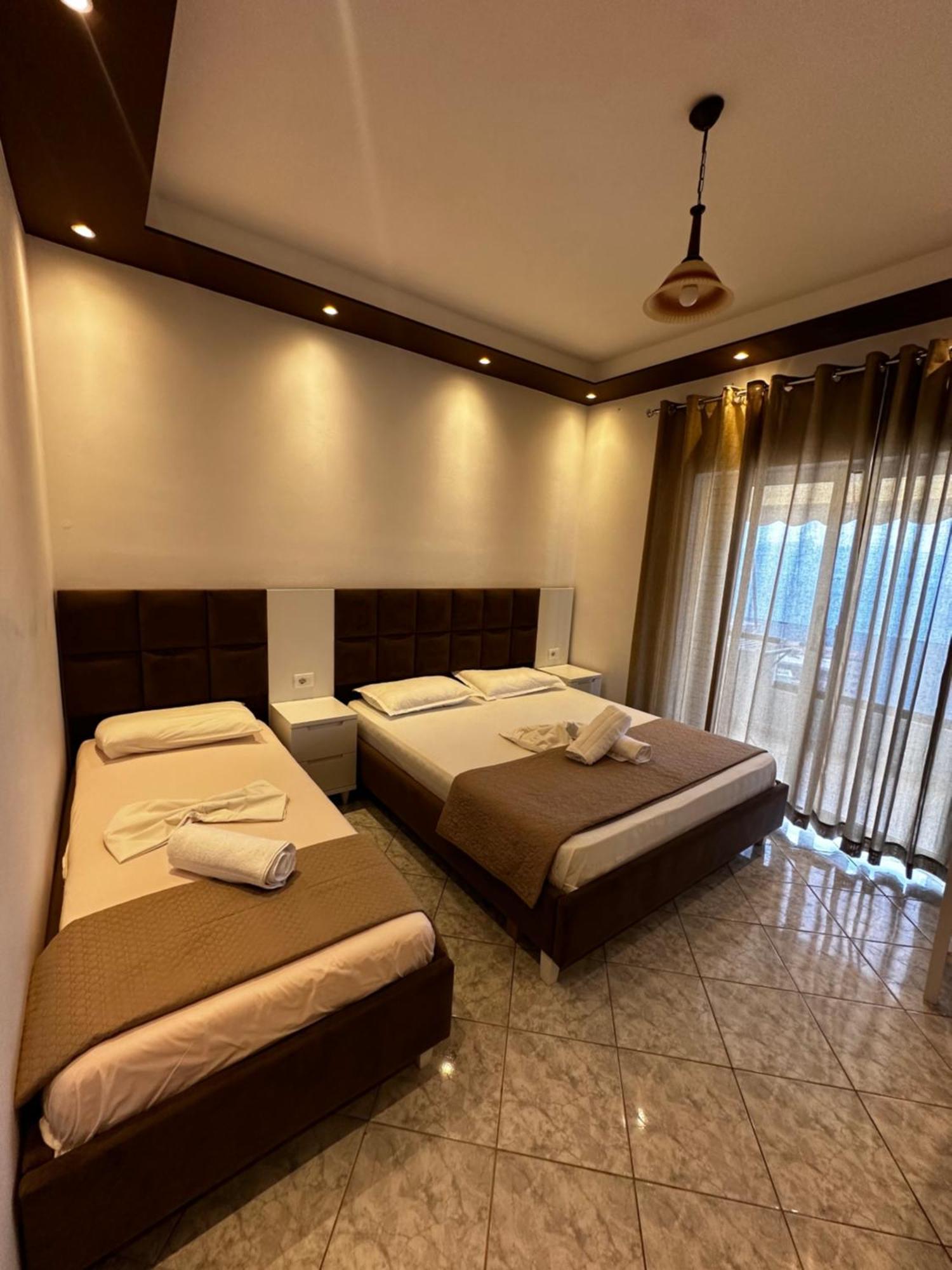 Ylli'S Apartments Sarandë 外观 照片