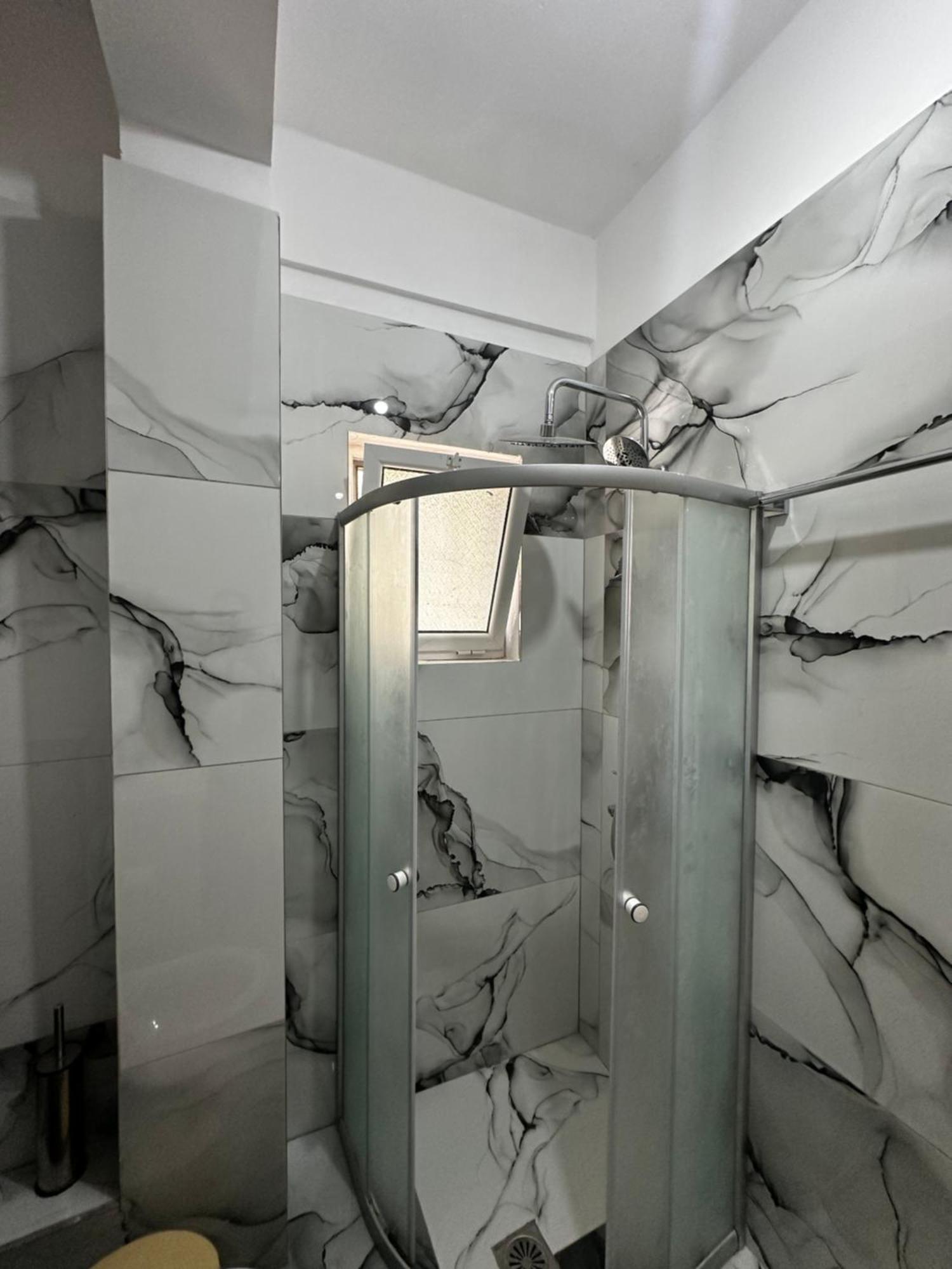 Ylli'S Apartments Sarandë 外观 照片