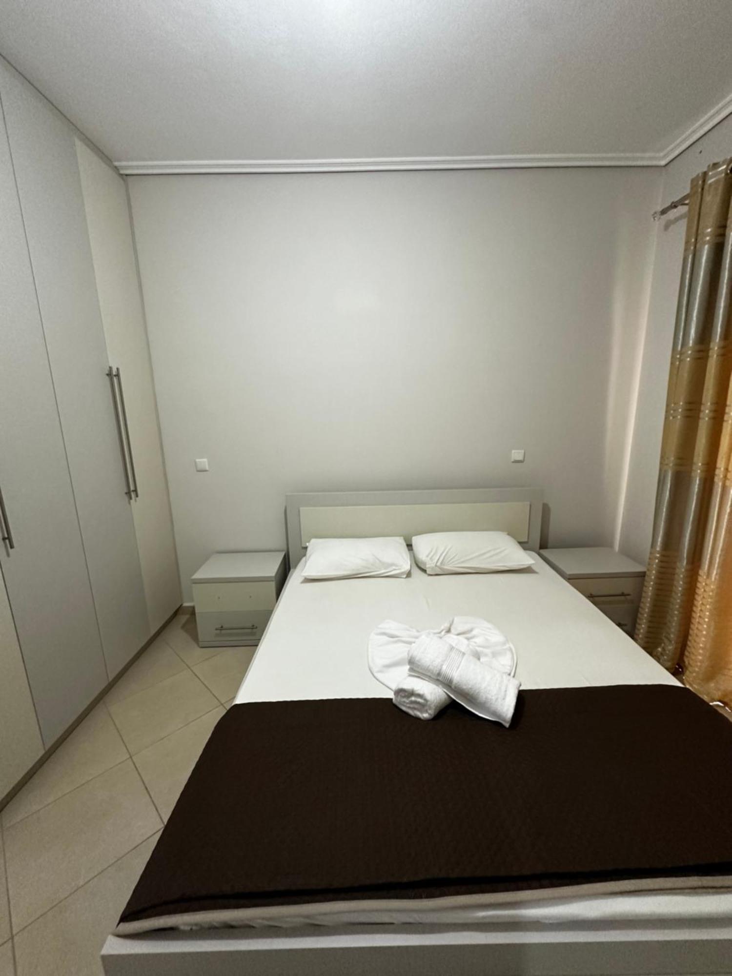 Ylli'S Apartments Sarandë 外观 照片
