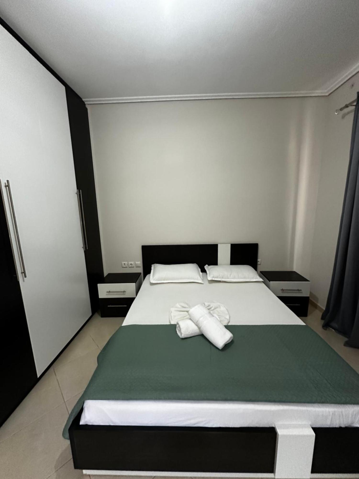 Ylli'S Apartments Sarandë 外观 照片